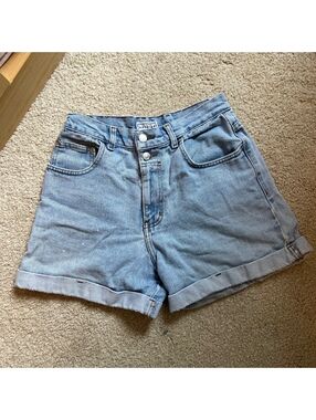 Vintage Arizona Light Blue Denim Shorts with Rolled Hem